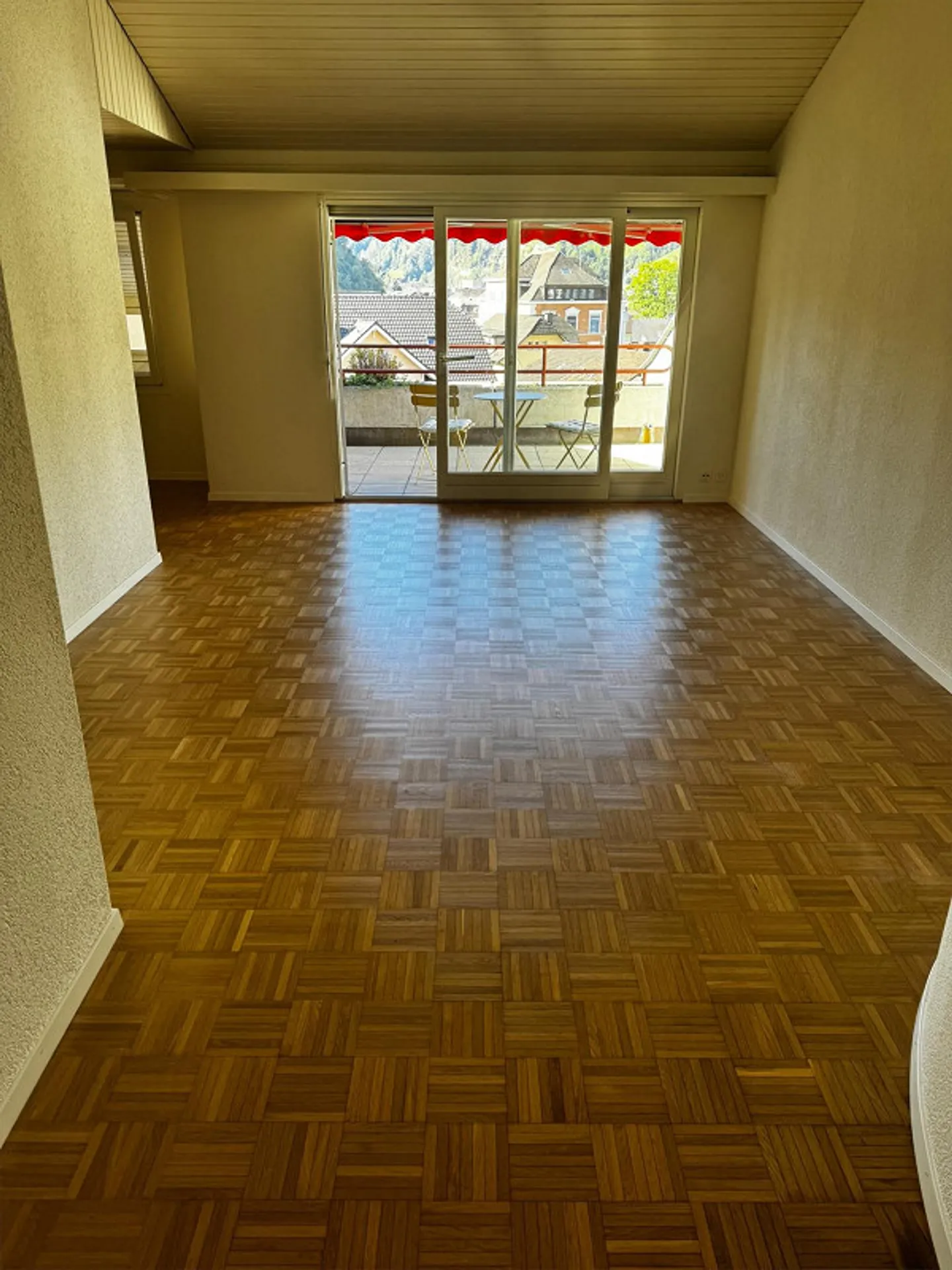 Geräumige Wohnung mit grossem Balkon - Foto 10 von 21