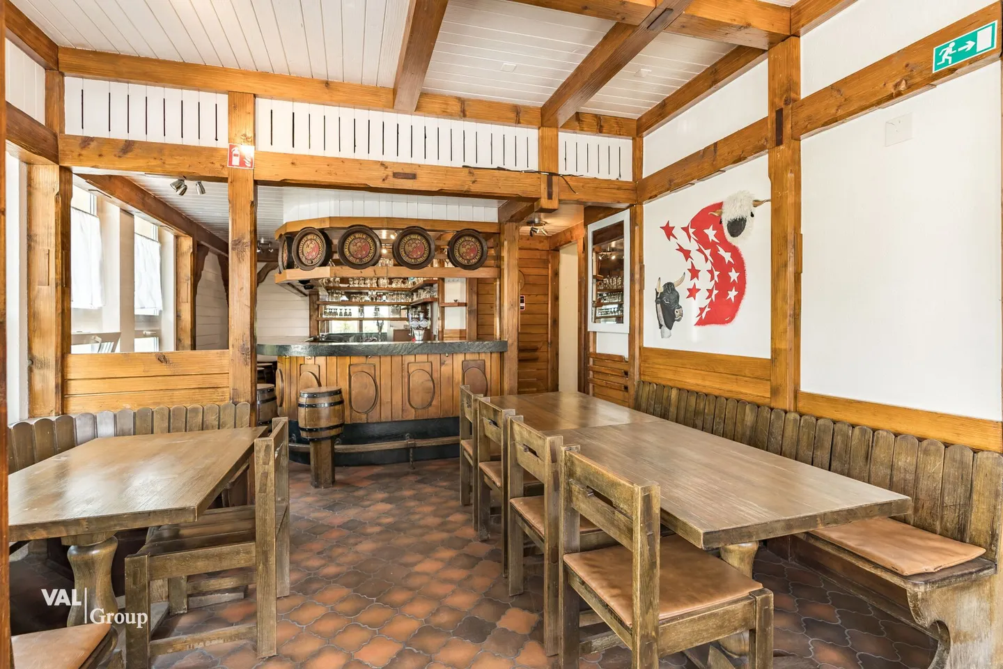 Unique Opportunity: Restaurant with Tradition in Visp - Photo 7 of 12