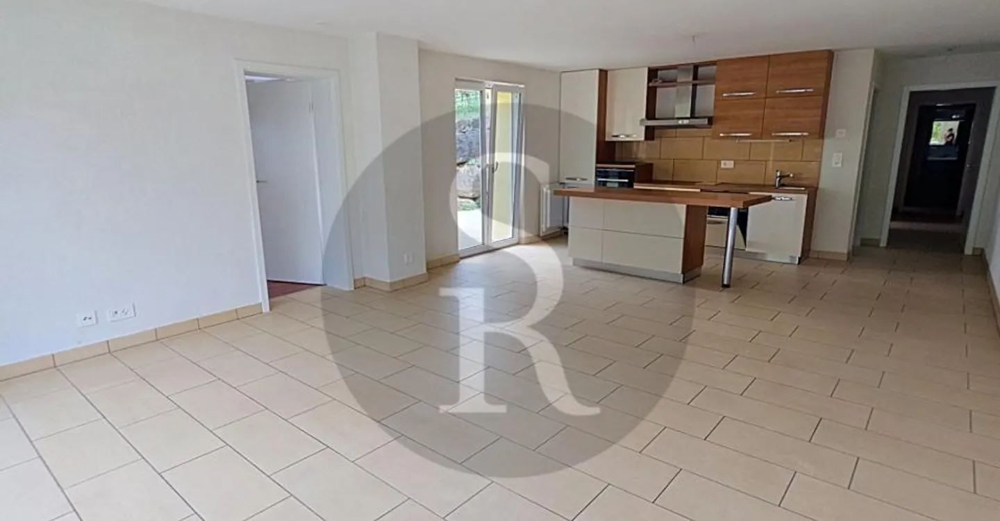 Charming Ground-Floor Apartment - Photo 6 of 12