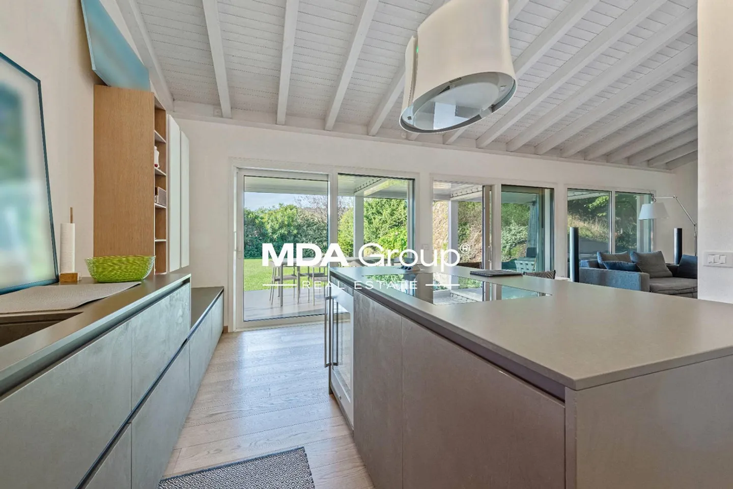 Casa unifamiliare - Lugano - Foto 2 di 13