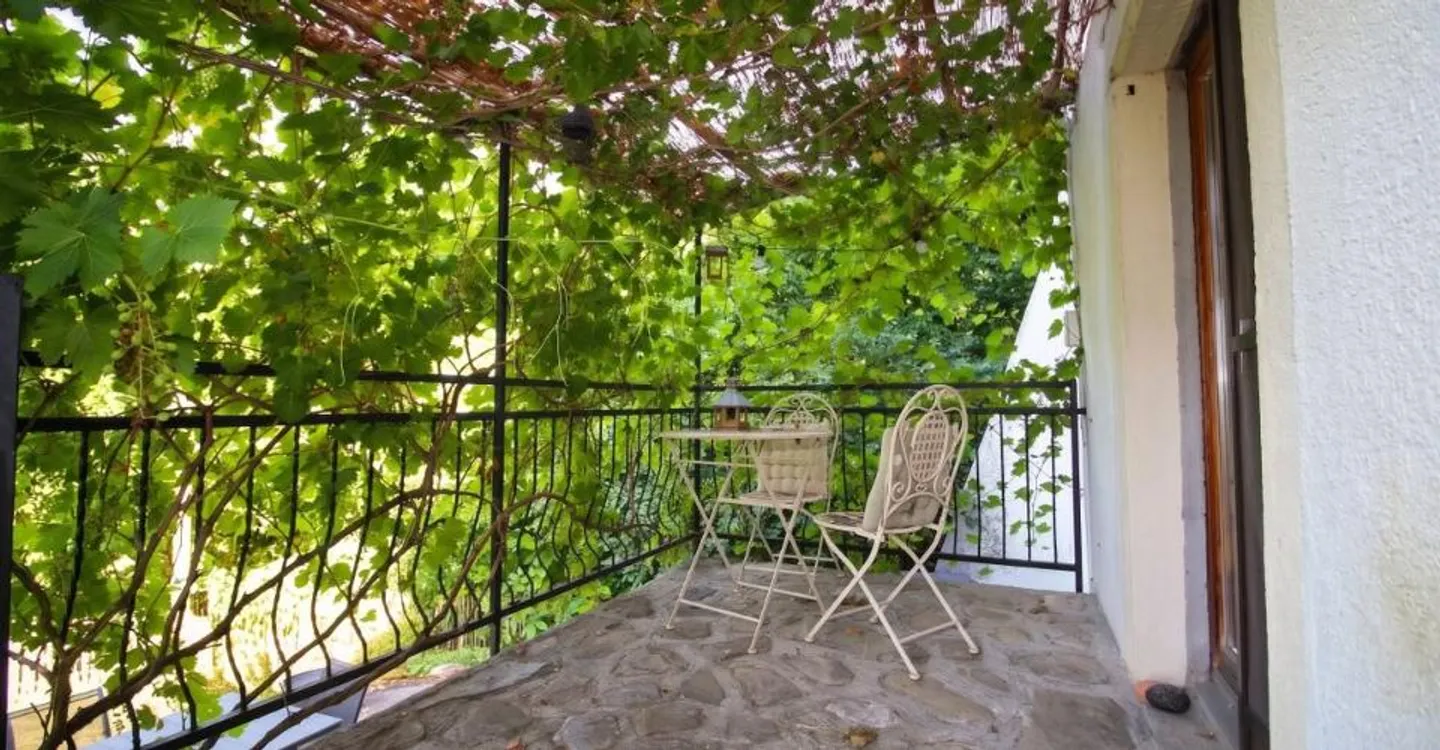 A haven of peace in the heart of nature - Photo 1 of 11