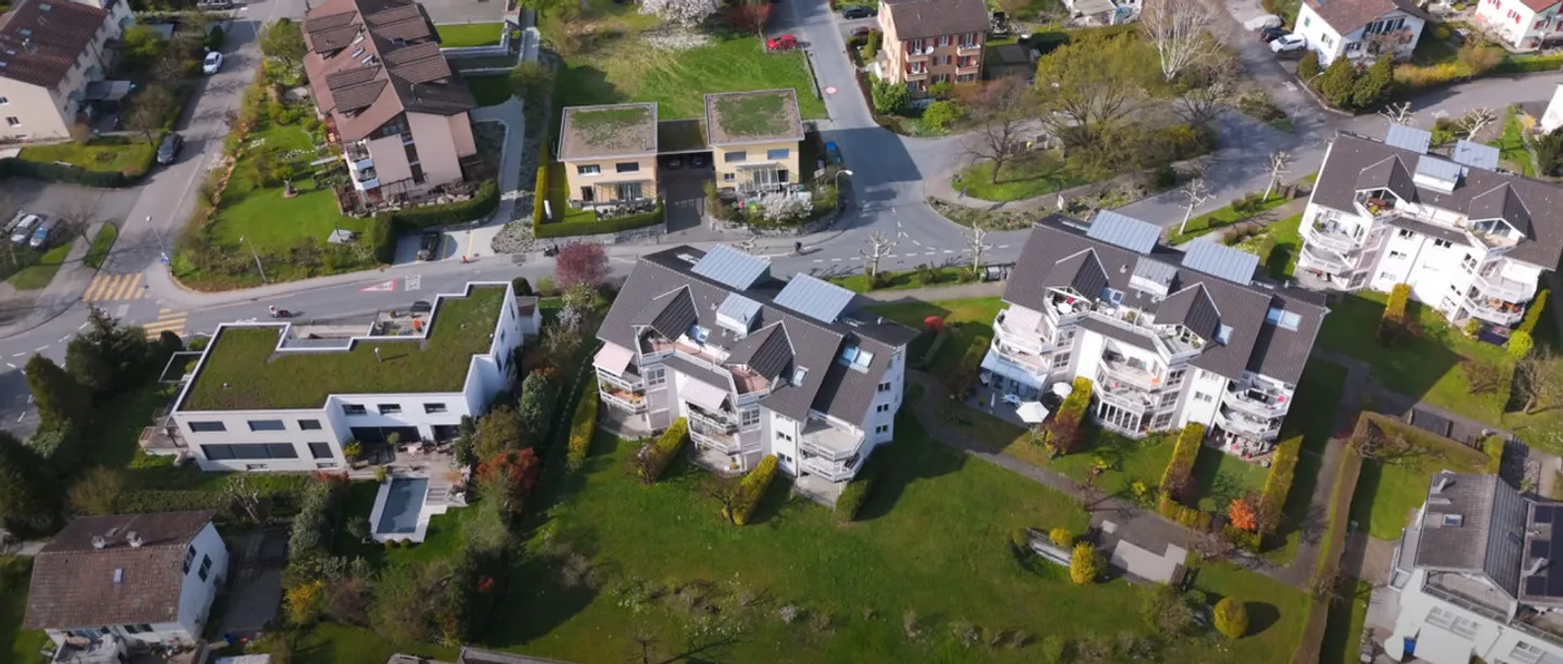 Habitat lumineux avec terrasse et balcon dans un endroit calme à Kriens - Photo 1 sur 15