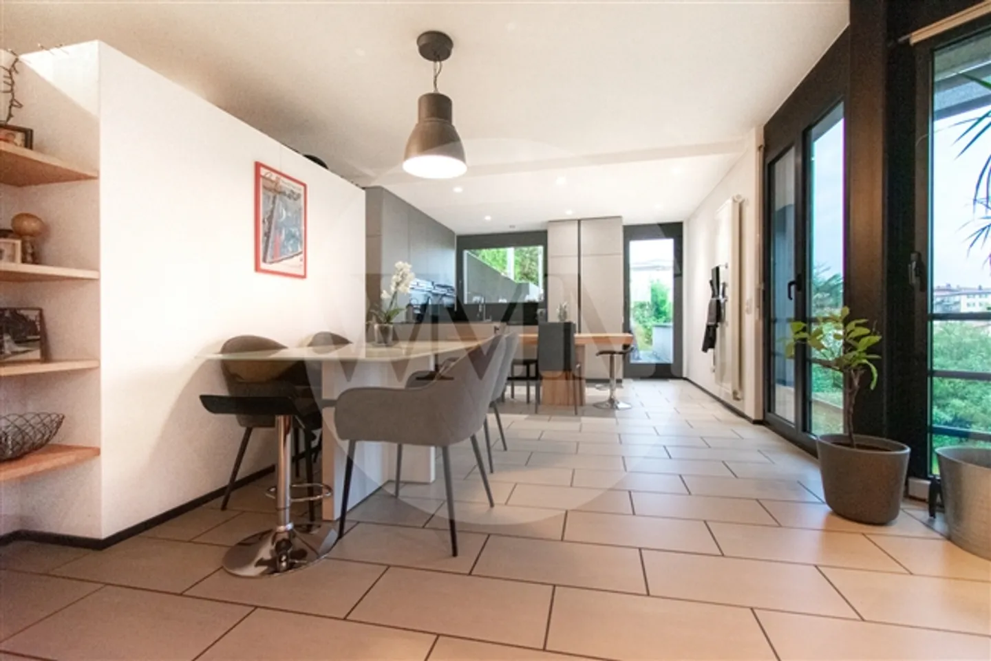 CASA MODERNA SU DUE PIANI CON GIARDINO E TERRAZZA - Foto 5 di 15