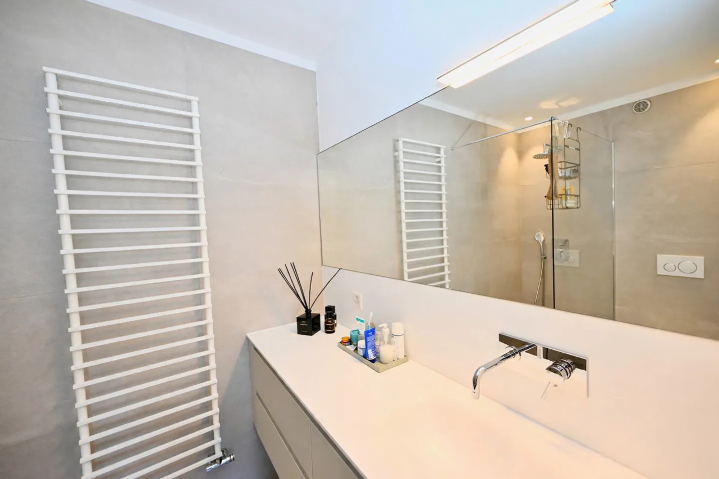 Appartement raffiné avec jardin et vue sur le lac de Lugano - Photo 16 sur 19