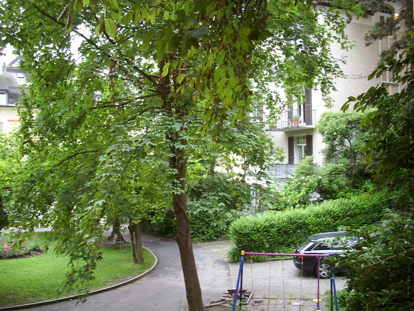 Jugendstilwohnung  renoviert, zentrale Lage und sehr ruhig! - Foto 4 von 13