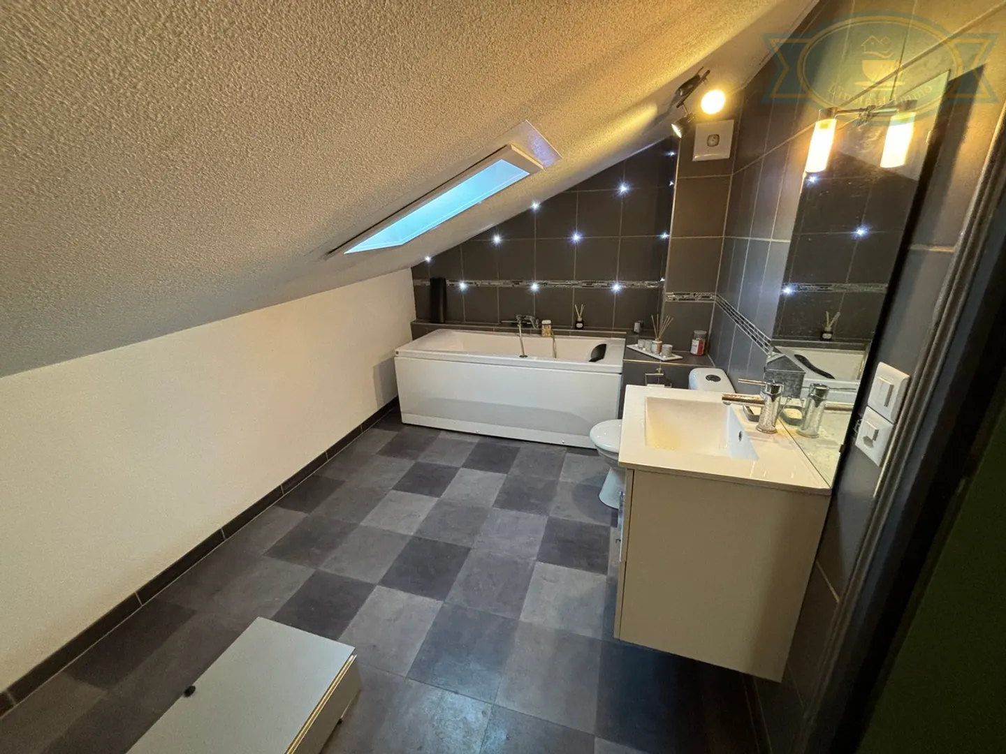 Duplex avec cachet en plein centre de la ville de Porrentruy - Photo 5 sur 7