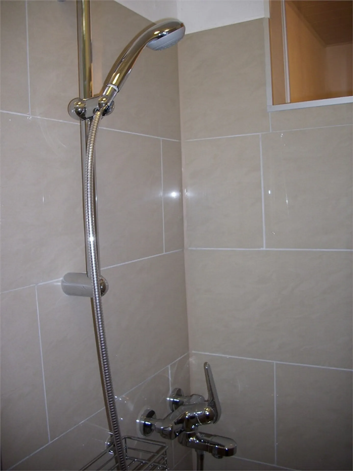 Jugendstilwohnung  renoviert, zentrale Lage und sehr ruhig! - Foto 10 von 13