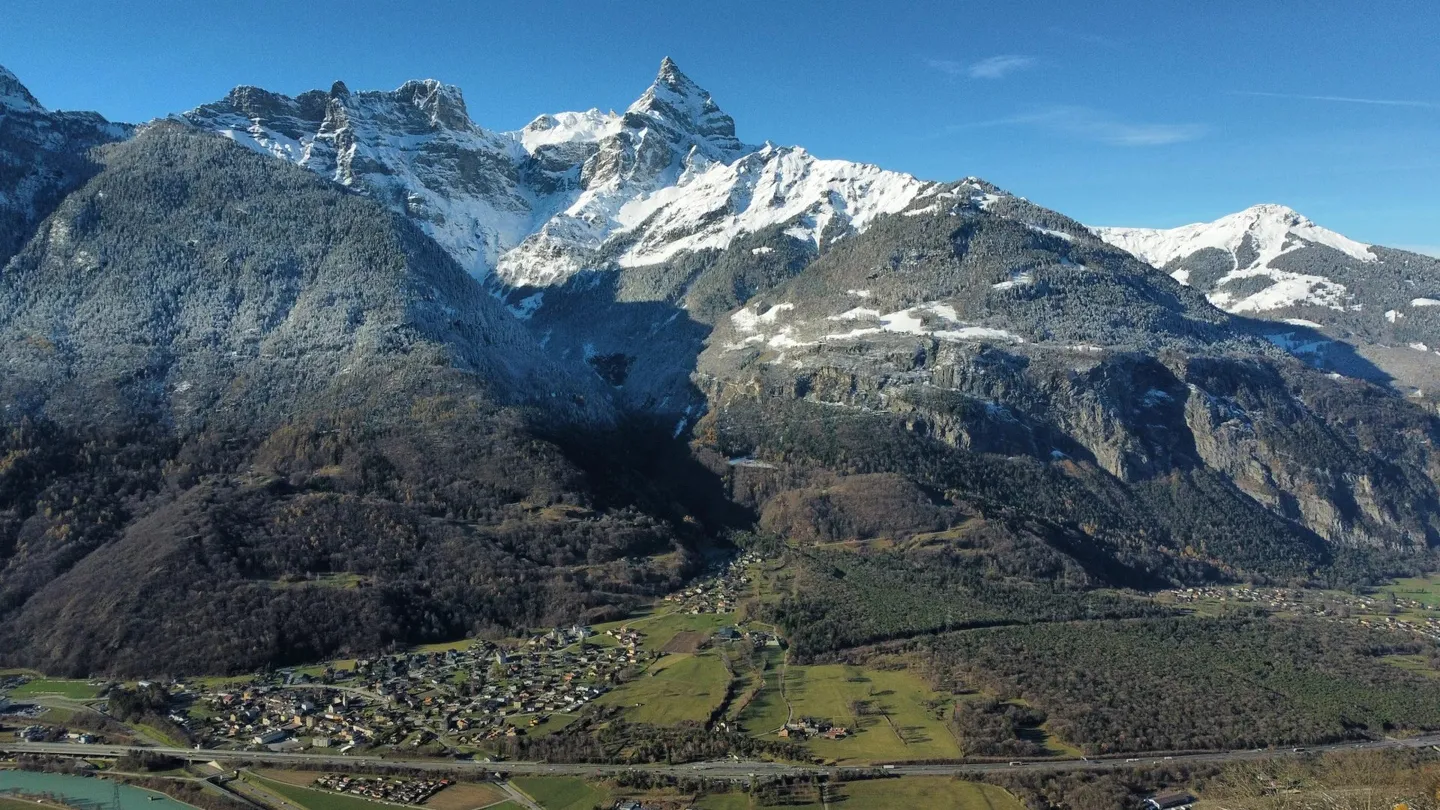 Panoramic view of Mont Blanc and Cime de l'Est - Photo 20 of 21