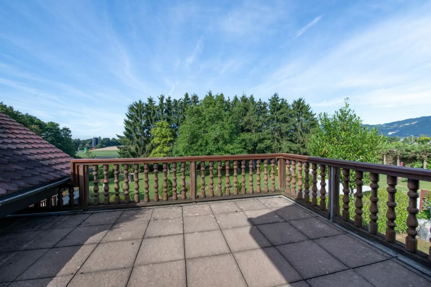 A Manor House Full of Possibilities - Living and Business Under One Roof - Photo 15 of 42