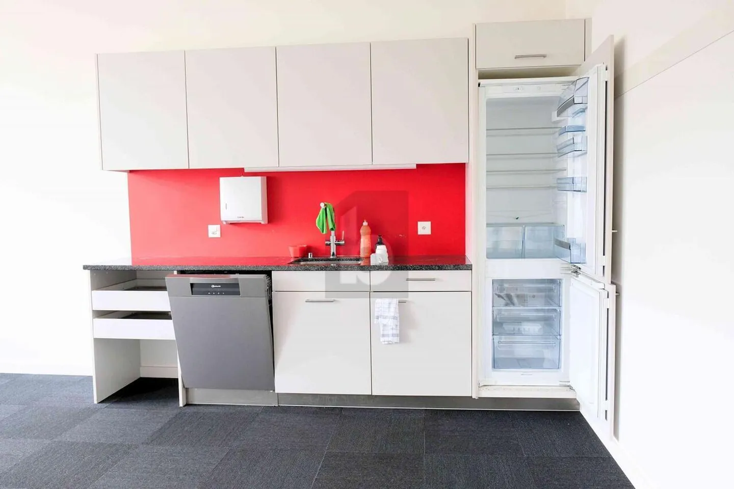 ESPACE BUREAU AU COEUR D'UPTOWN BASEL - Photo 3 sur 5