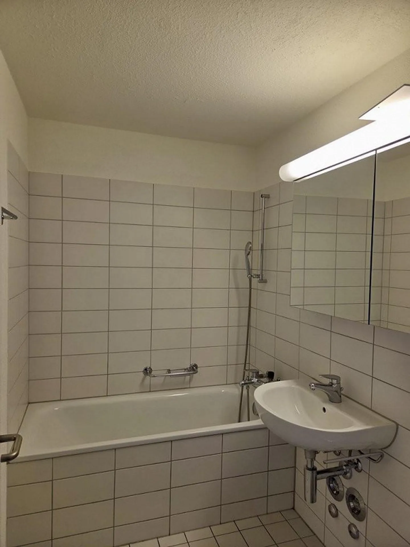 LOUER SANS CAUTION - Appartement spacieux de 3,5 pièces à Affoltern - Photo 5 sur 7