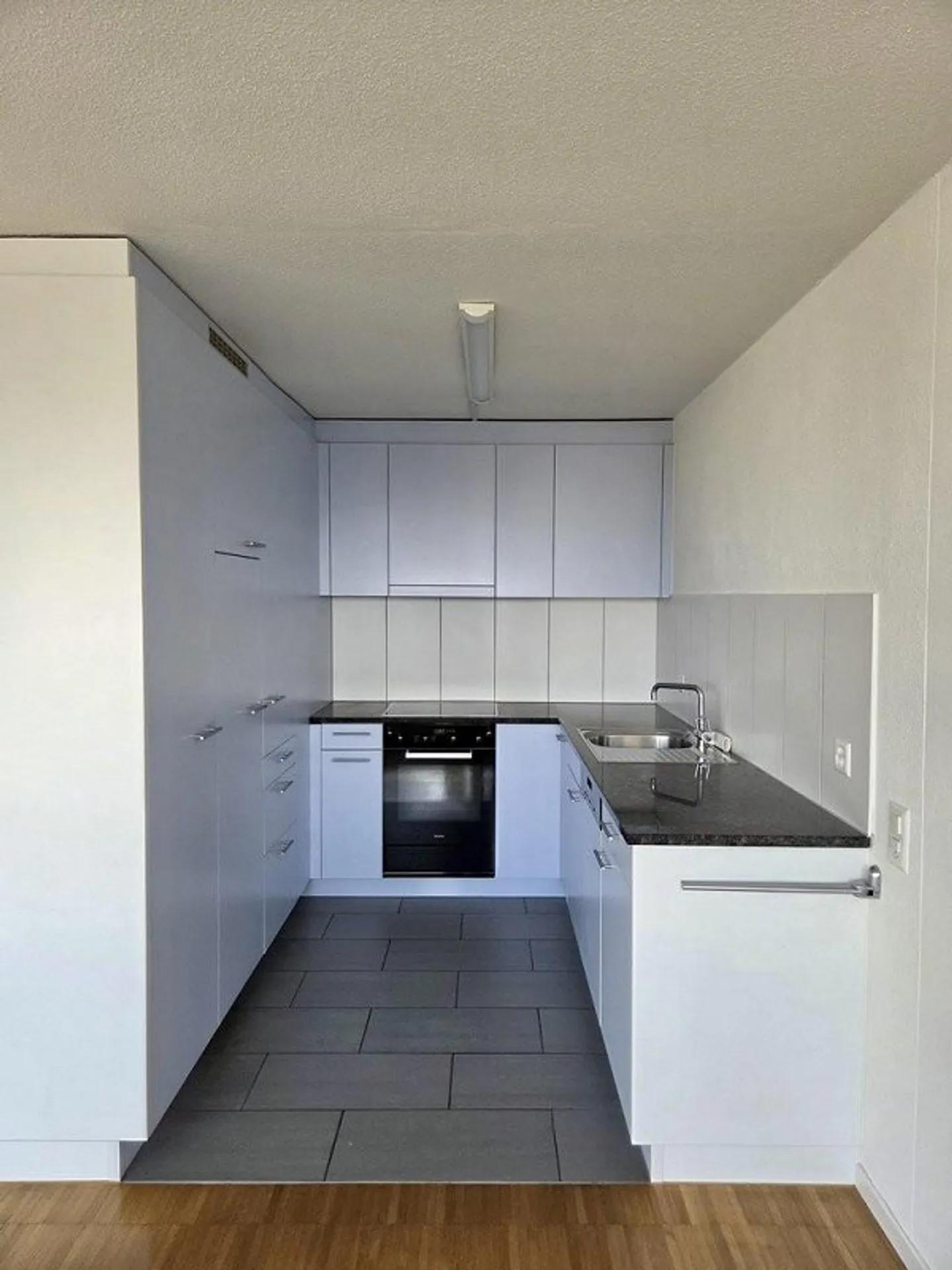 LOUER SANS CAUTION - Appartement spacieux de 3,5 pièces à Affoltern - Photo 6 sur 7