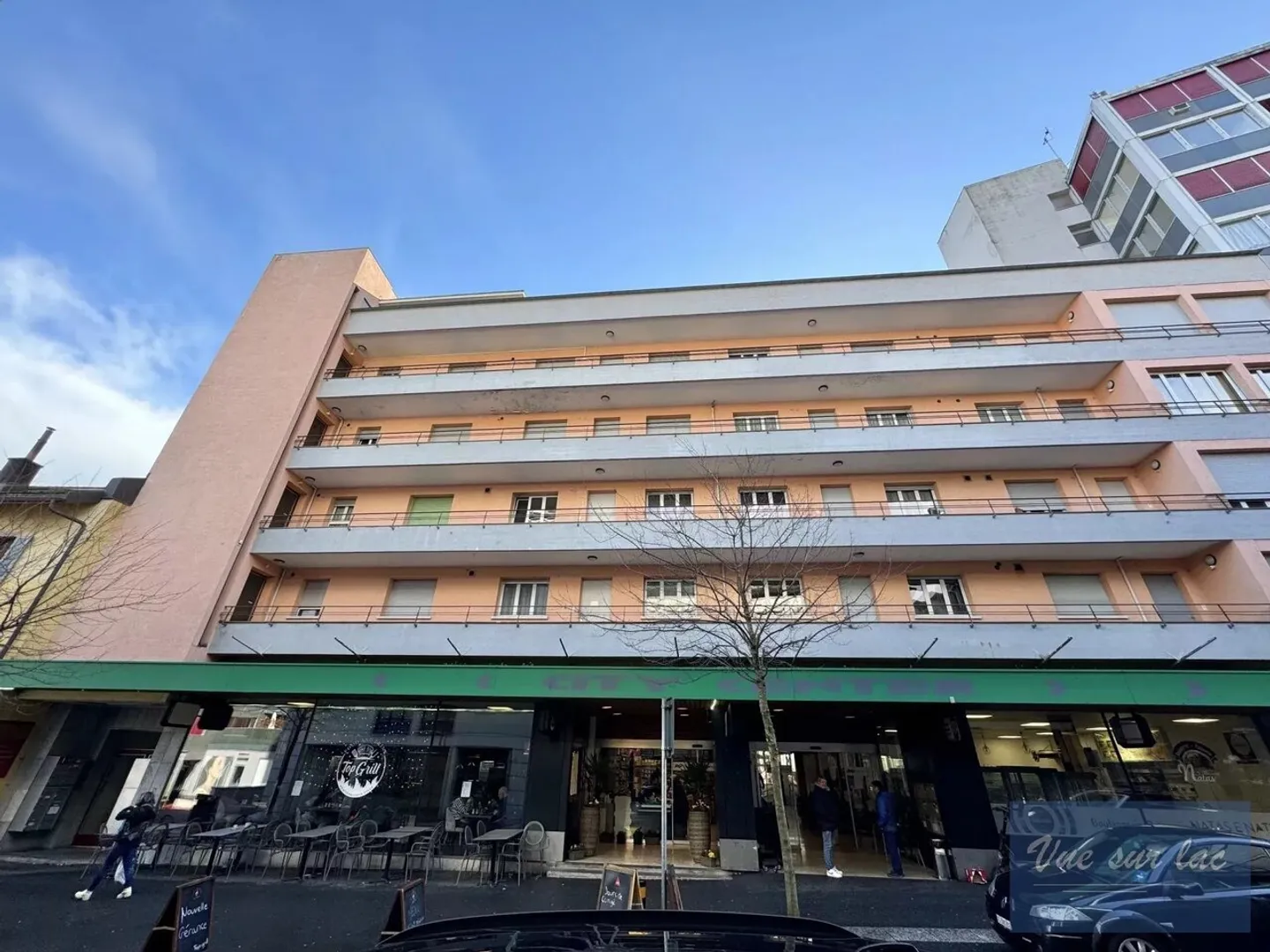 apartments on the 4th and last floor - Photo 2 of 12