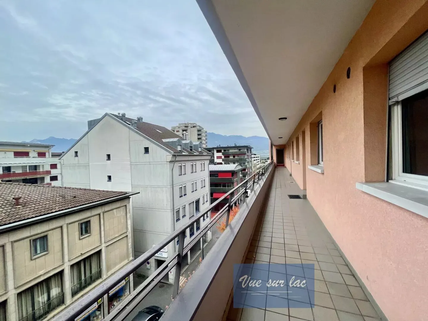 apartments on the 4th and last floor - Photo 3 of 12