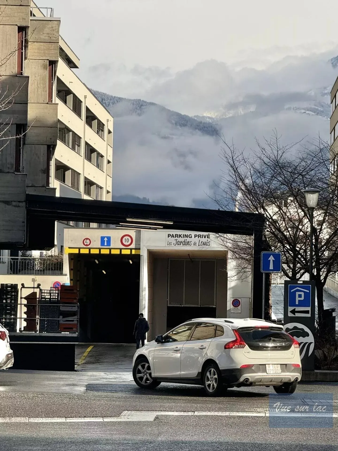 apartments on the 4th and last floor - Photo 10 of 12