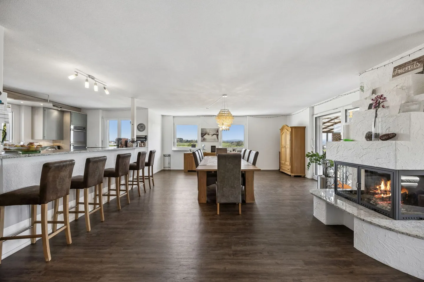 Freistehendes Einfamilienhaus mit Alpenblick - Foto 2 von 14