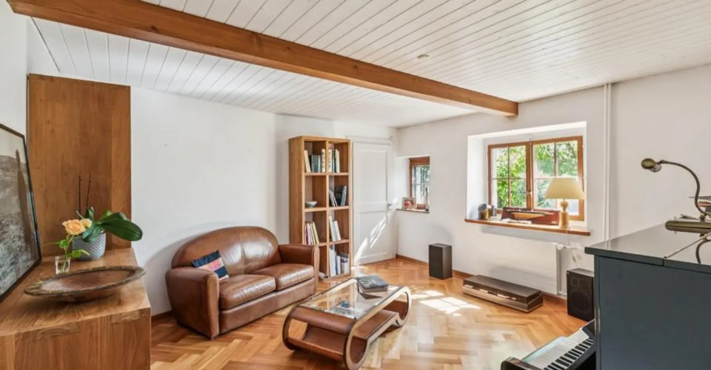 Maison de caractère avec une vue magnifique - Foto 2 di 12