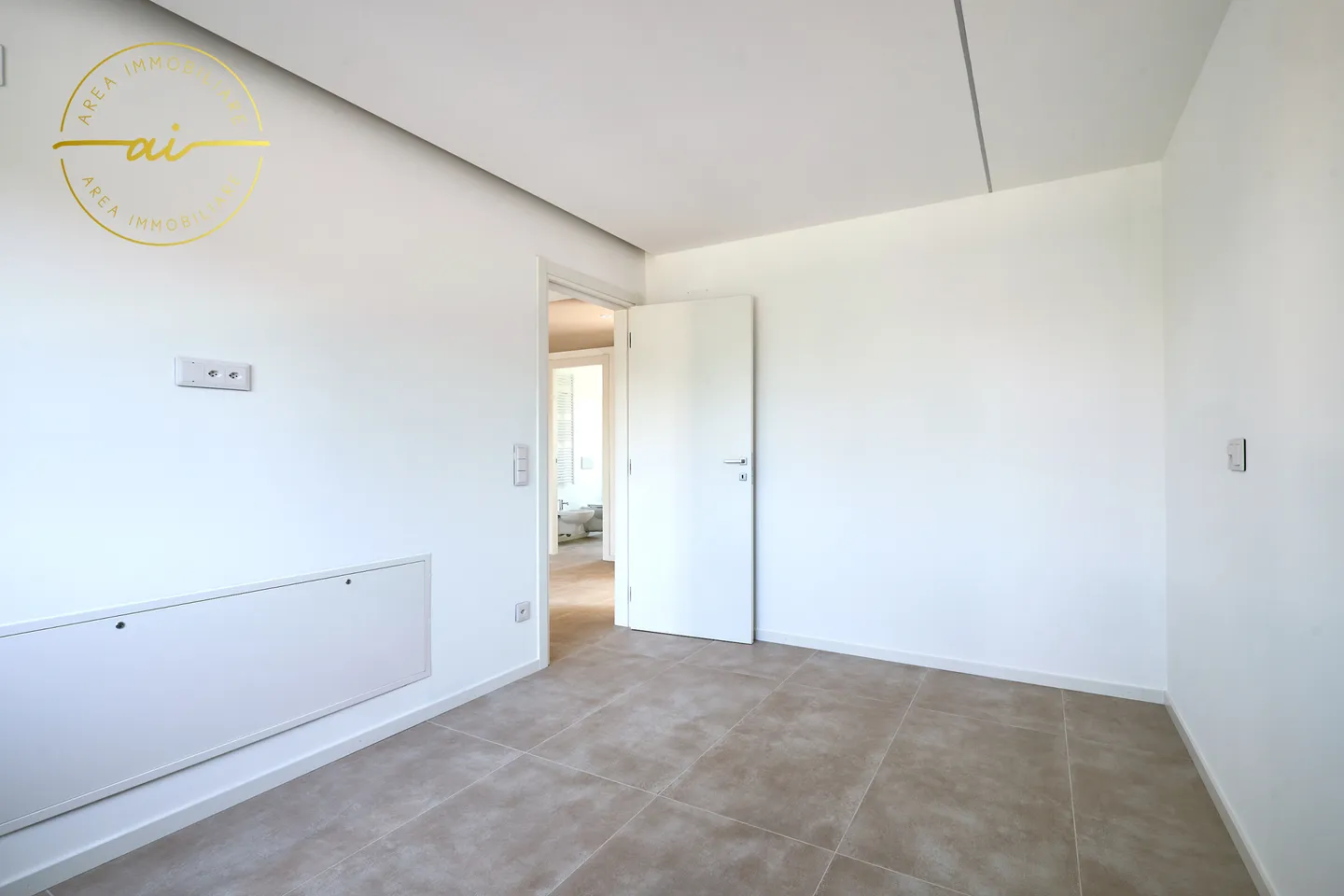 Appartamento moderno con giardino - Foto 6 di 12