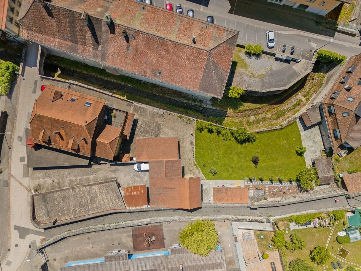 Casa Unica con Giardino a Moudon - Foto 4 di 13