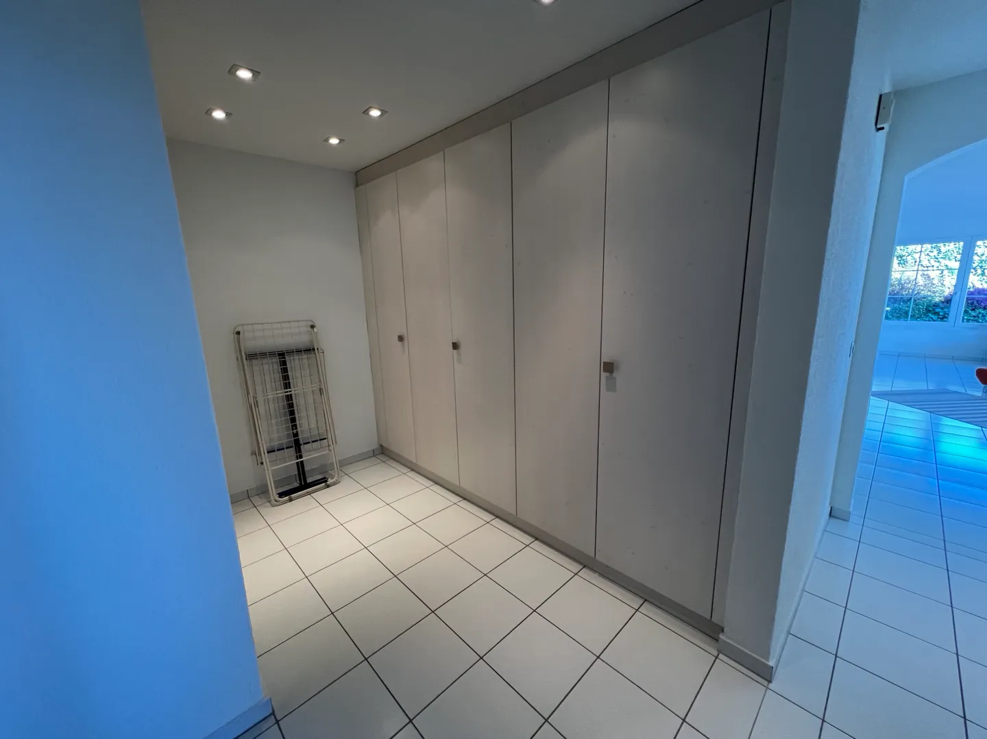 La vita moderna incontra la vista sul lago - 3,5 camere con vista ed eleganza - Foto 5 di 8