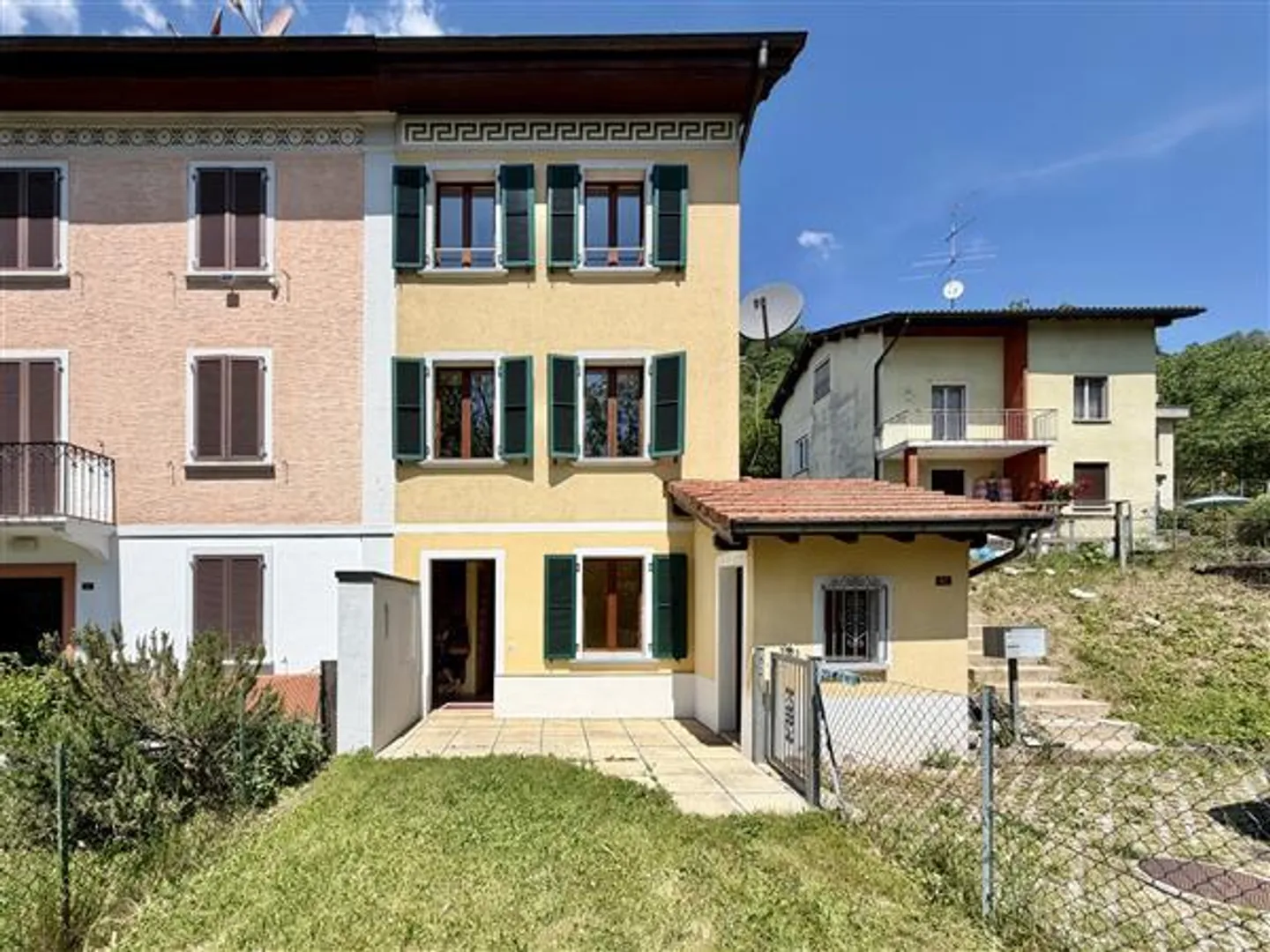 Arosio-Mugena: Einfamilienhaus 3.5 Zimmer - Foto 1 von 11