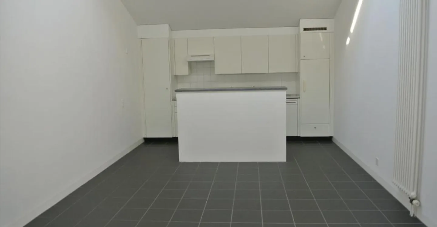 Stratégique 2.5 pièces au centre - Photo 2 sur 5