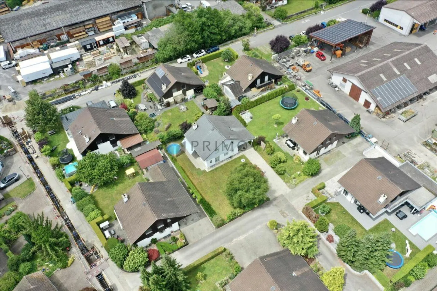 Endlich angekommen - Schönes Einfamilienhaus mit grossem Garten für... - Foto 1 von 14