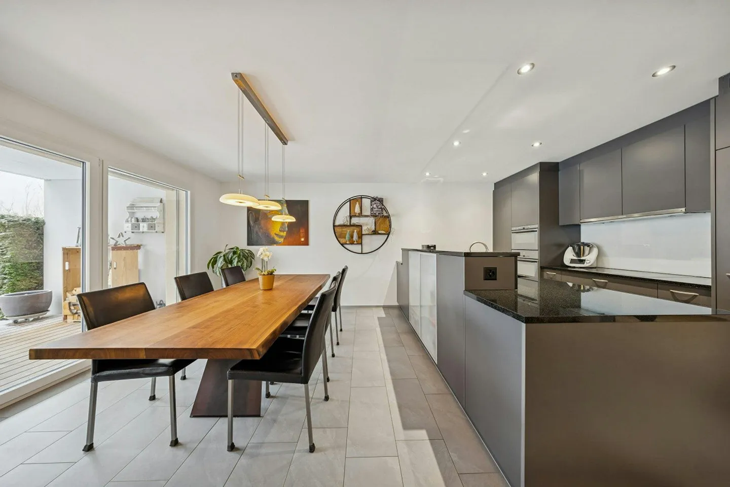 Dreamlike Maisonette with a View of the Green - Photo 4 of 10