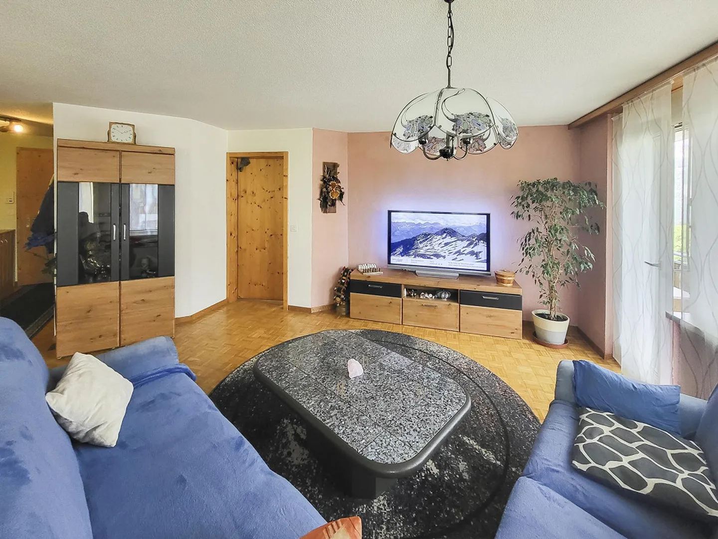 Appartement lumineux de 4½ pièces avec vue fantastique sur la montagne - Photo 3 sur 12