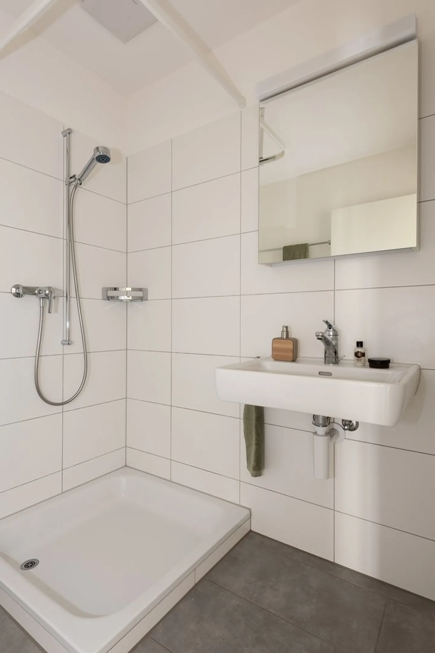 Appartamento attico con grande terrazza - Foto 5 di 10