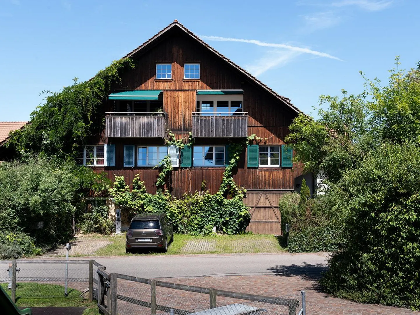 Cozy Home in the Village Center of Brüttisellen - Photo 1 of 15