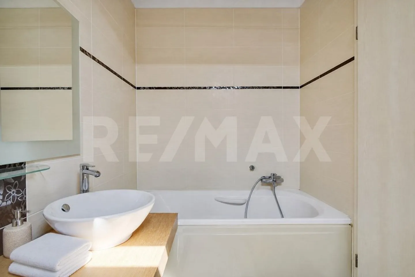 LAVIGNY  TRIPLEX DE 141 M² À LESPRIT MAISON - Foto 5 di 7