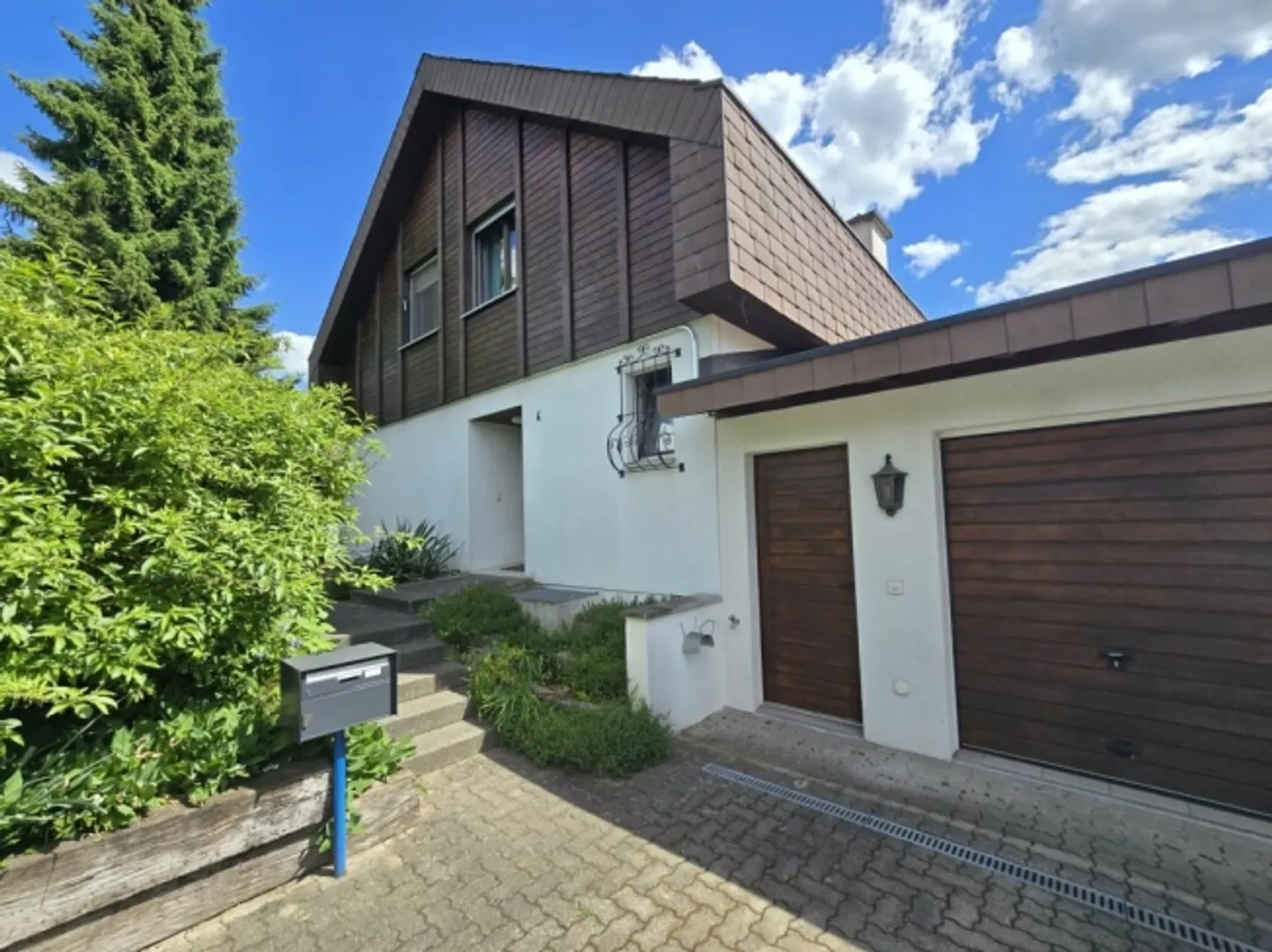 Stunning House in Volketswil - Photo 1 of 6