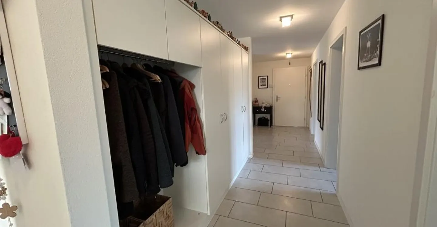 Modernes Apartment mit grossem Balkon - Foto 5 von 12