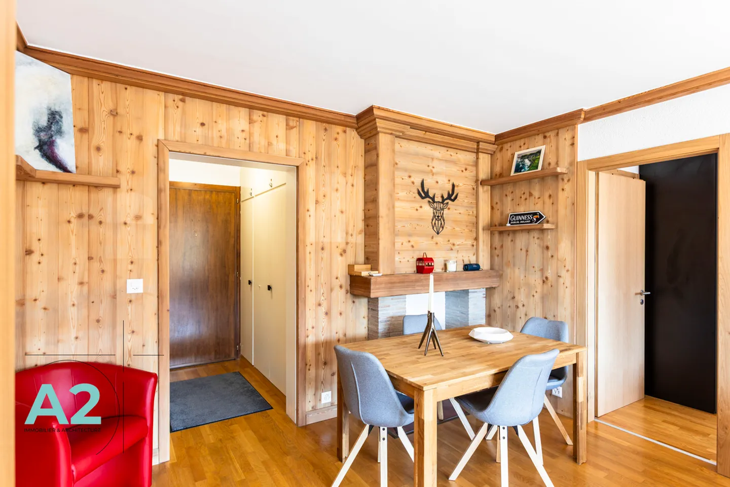 Lage Woche/Saison: 3,5 Zimmer komplett renoviert - Foto 2 von 11