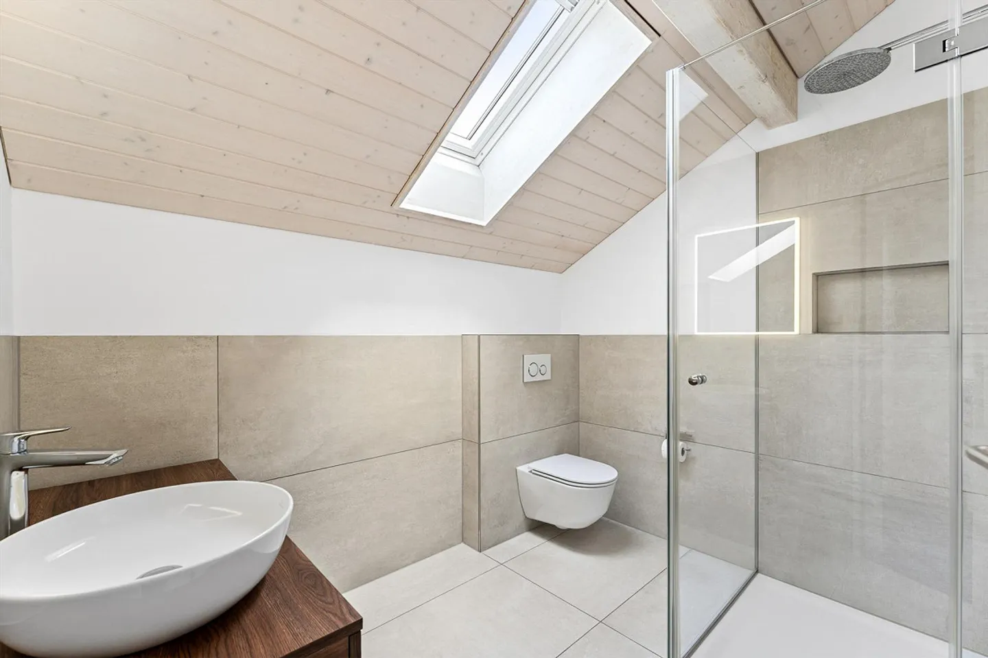 Maison familiale dans un emplacement ensoleillé et central - Photo 12 sur 14