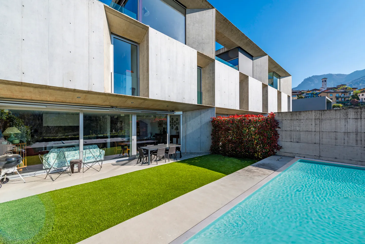 Moderne Villa - Foto 1 von 20