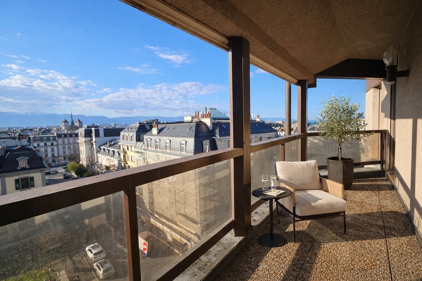 Exceptional apartment in Champel with panoramic view of Geneva - Photo 10 of 10