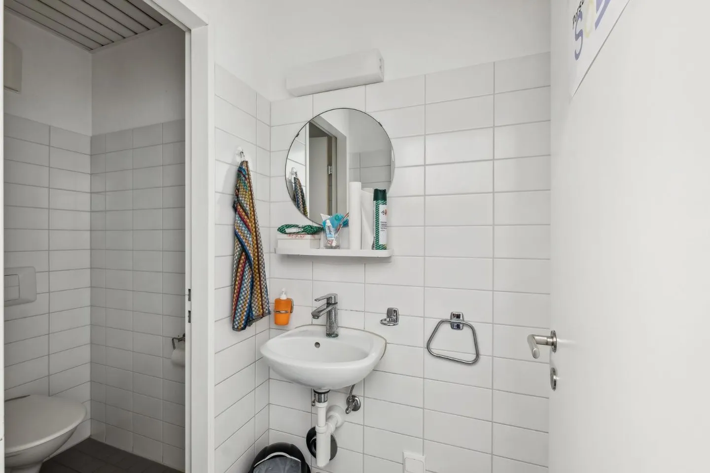 Spazio flessibile per pratiche e servizi (82 m2 o 201 m2) - Foto 5 di 6