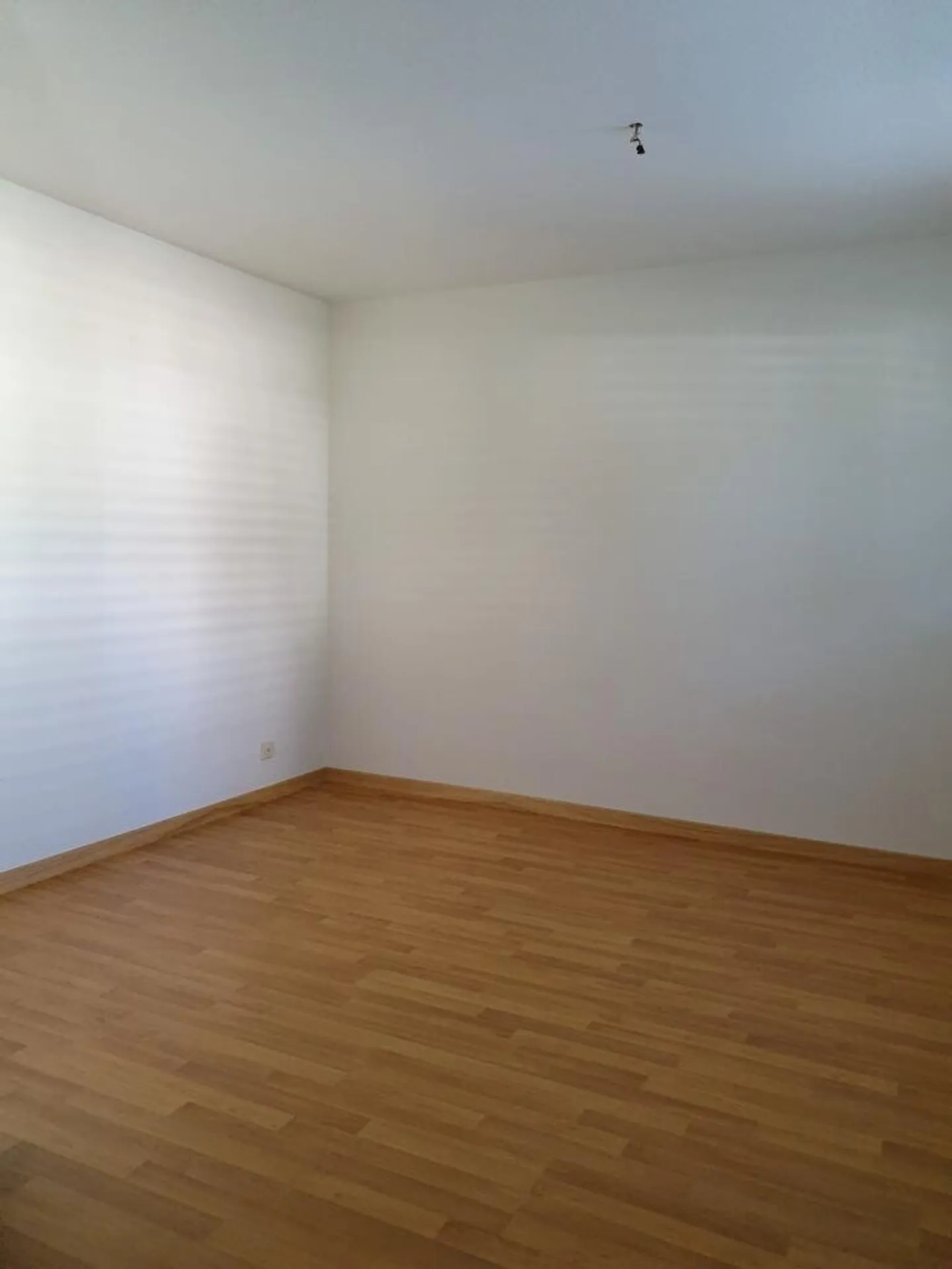 STUDIO TEMPORAIRE PROCHE DE LA GARE - Photo 4 sur 7