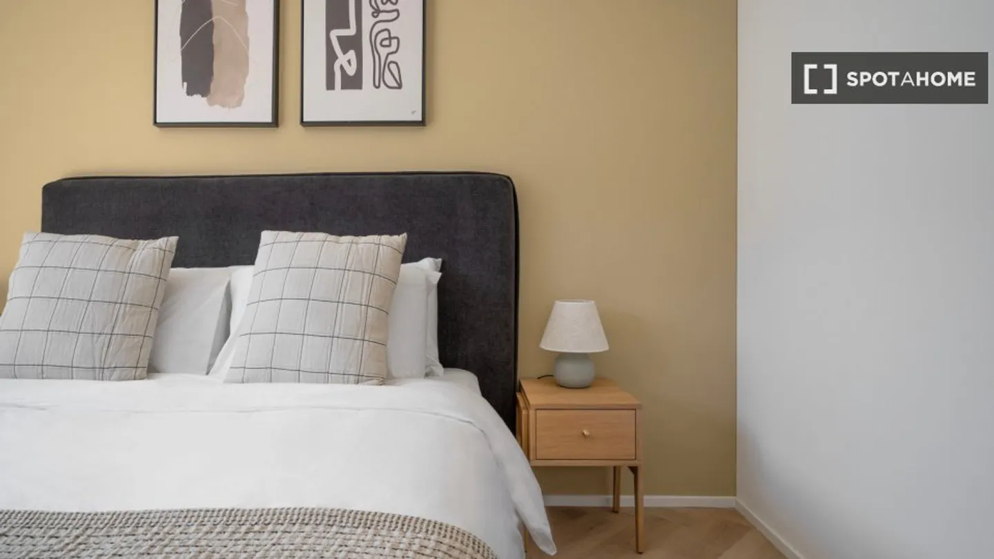 Discover, visit, and rent your new home online with full confidence. - Photo 10 of 16