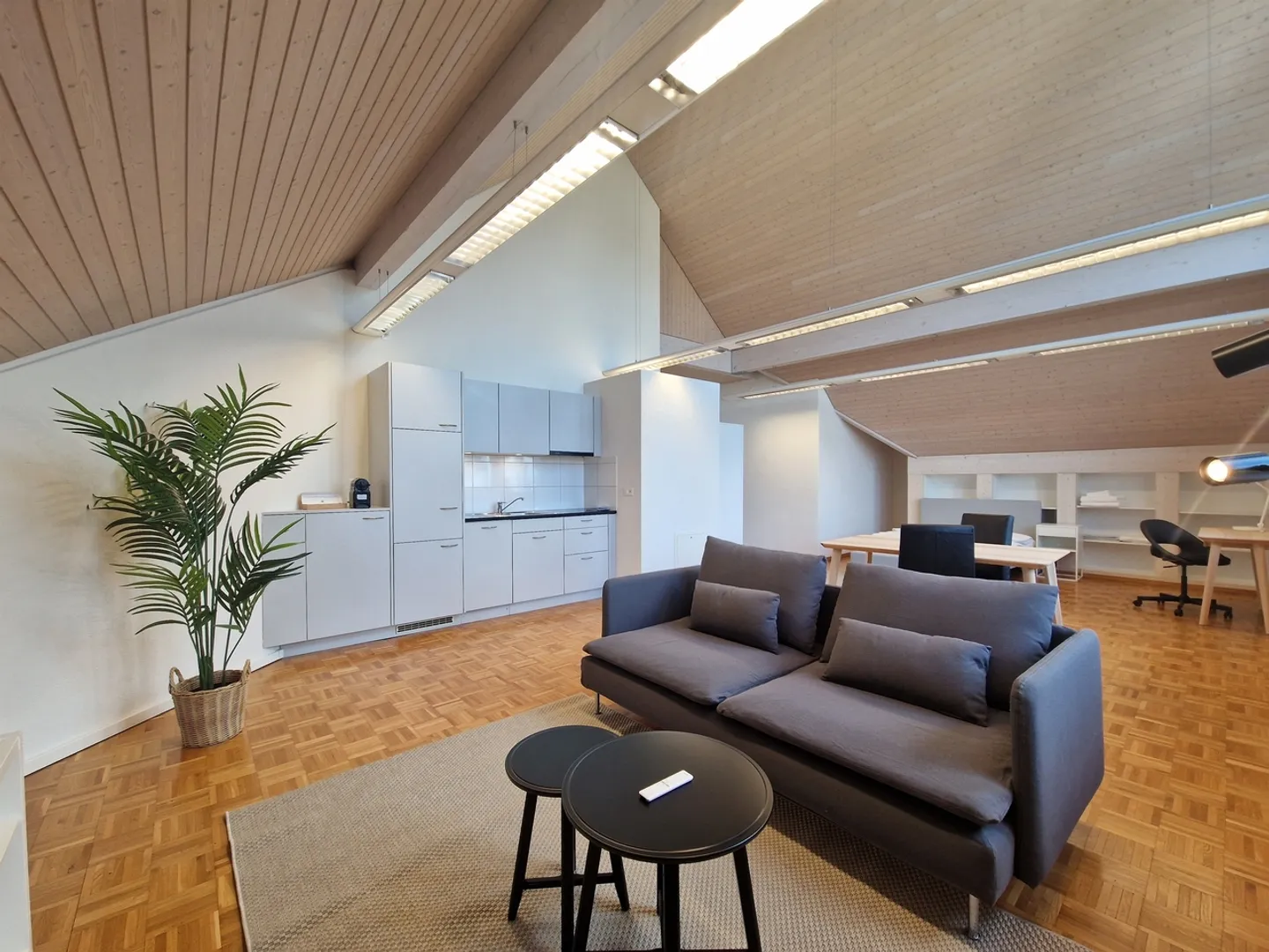 Monolocale arredato con vari vantaggi! - Foto 3 di 10