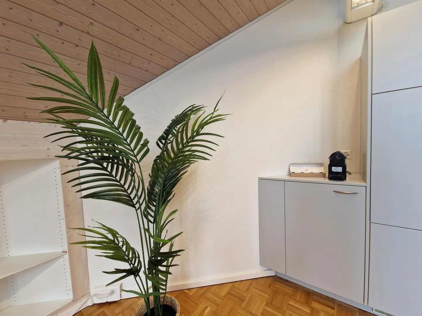 Monolocale arredato con vari vantaggi! - Foto 9 di 10