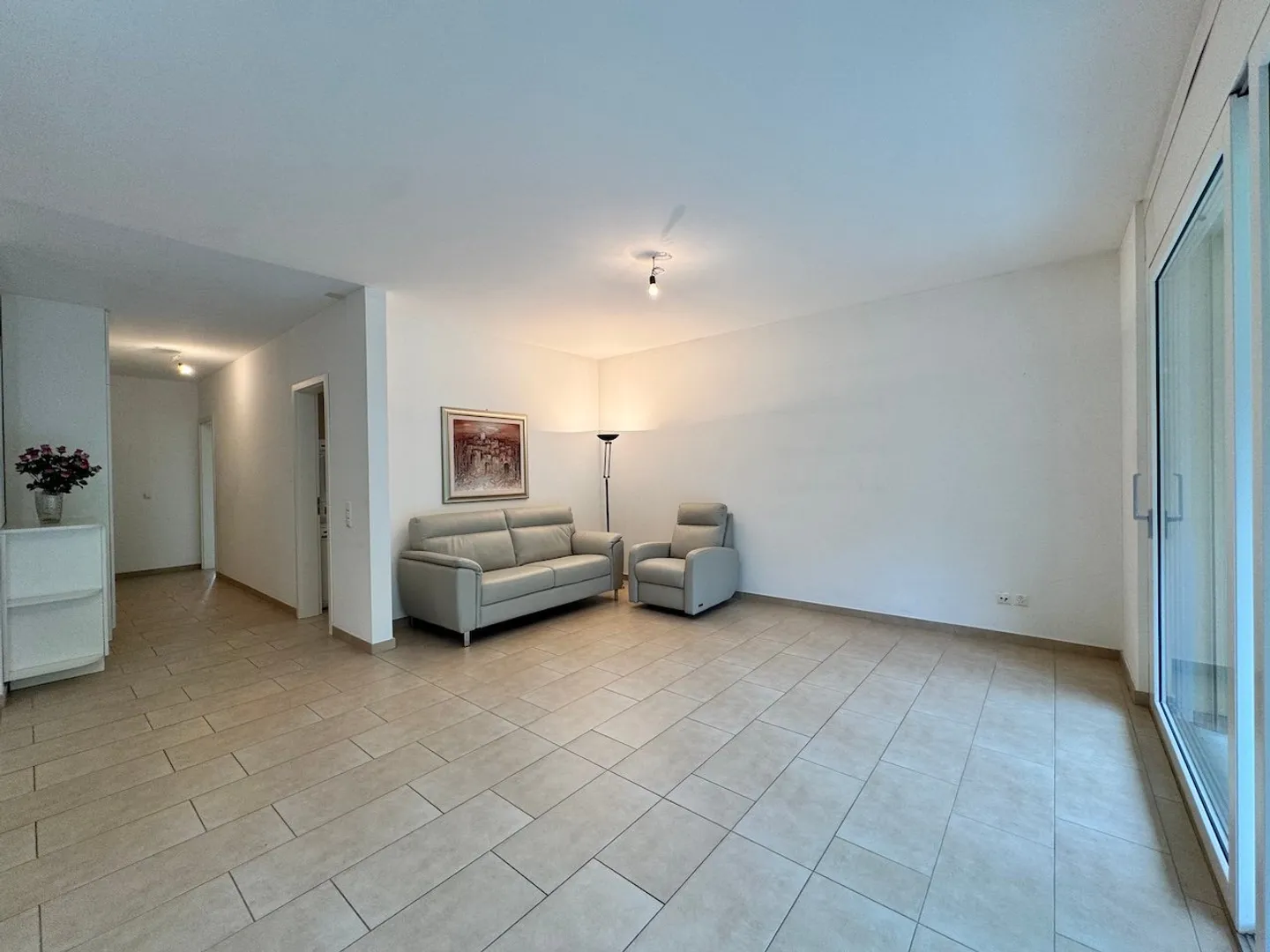 Ampio appartamento di 3,5 locali con giardino - Foto 5 di 15