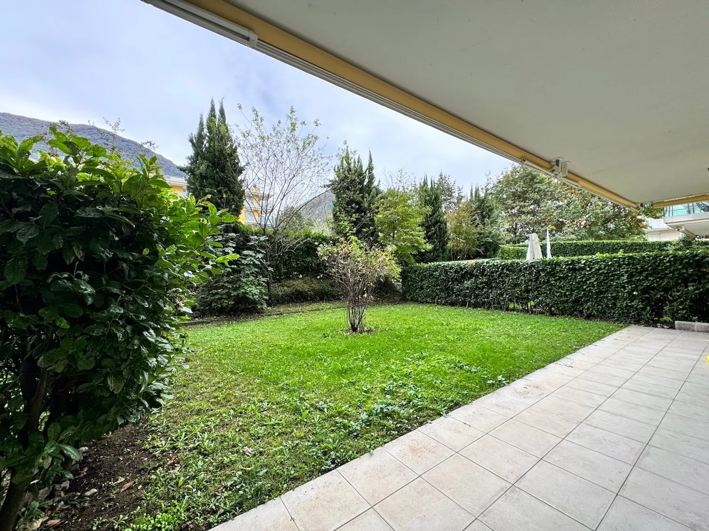 Ampio appartamento di 3,5 locali con giardino - Foto 6 di 15