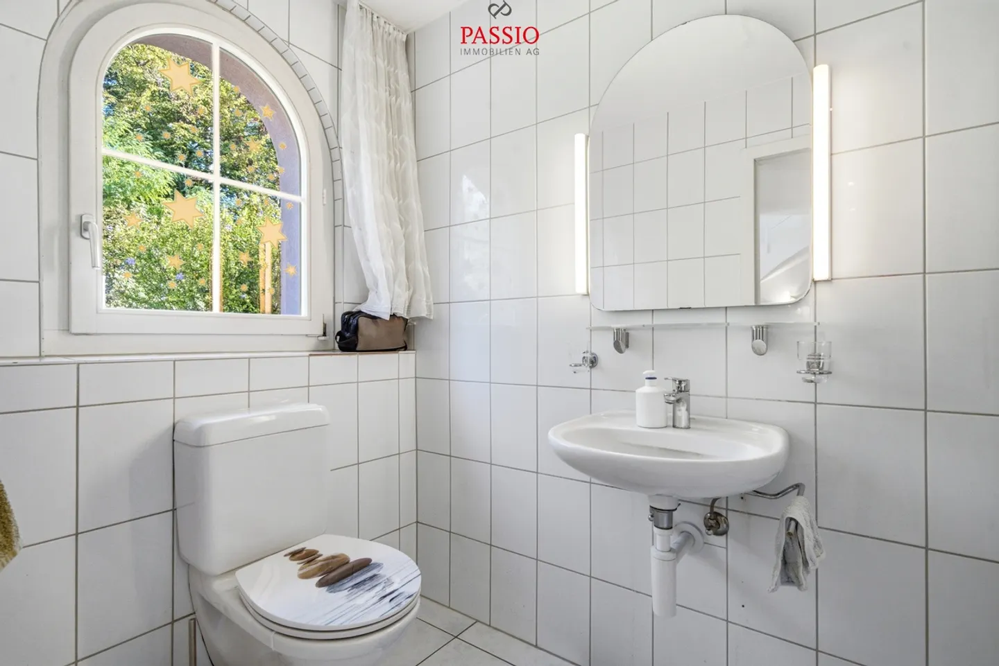 Villa con 9 camere e torre e giardino da sogno con piscina - Foto 14 di 47