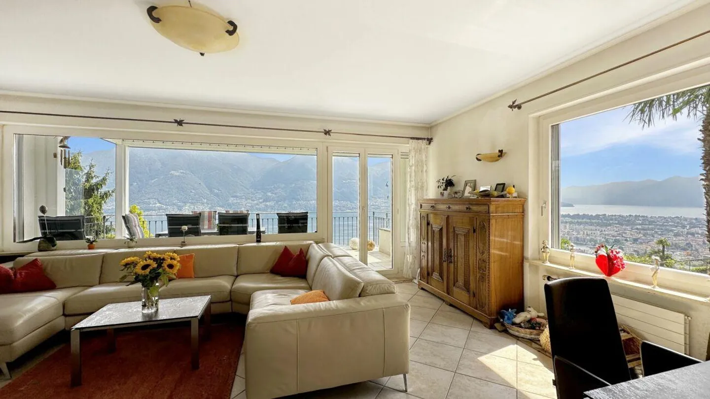 Brione sopra Minusio - Villa with 3 Apartments - Photo 4 of 21