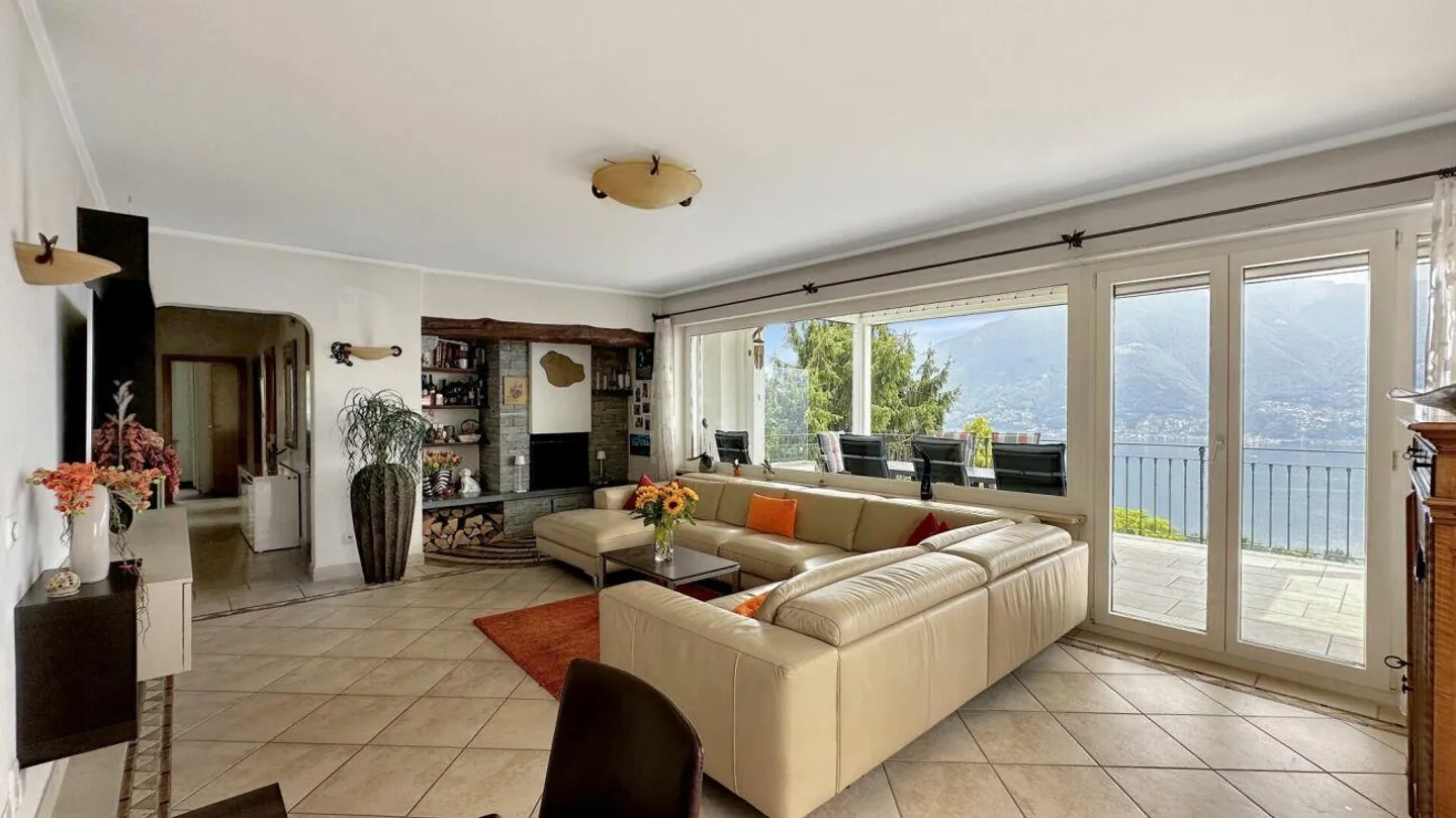 Brione sopra Minusio - Villa with 3 Apartments - Photo 5 of 21