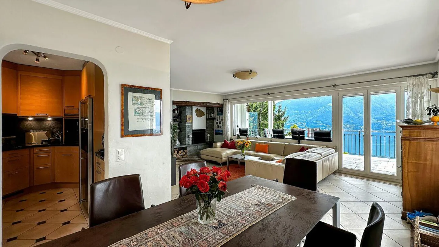 Brione sopra Minusio - Villa with 3 Apartments - Photo 6 of 21