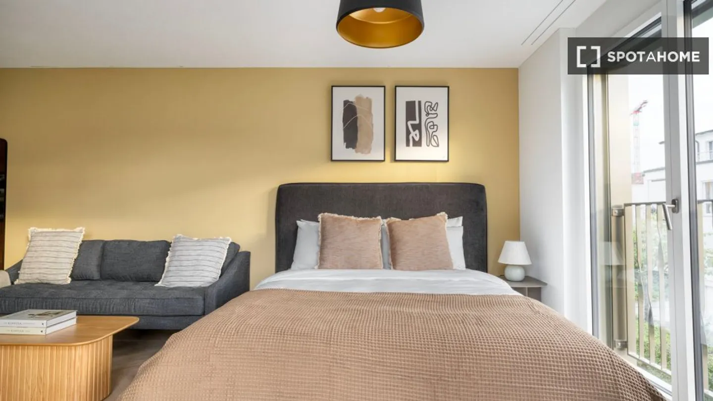 Discover, visit, and rent your new home online with complete confidence. - Photo 10 of 10